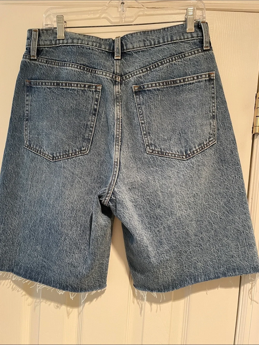 Joe's Jeans The Ryan woman Medium Blue Raw-Hem Denim Shorts size 28